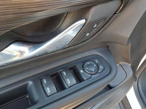 Used 2023 GMC Terrain SLE image 22