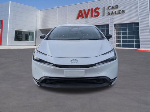 Used 2024 Toyota Prius LE image 2