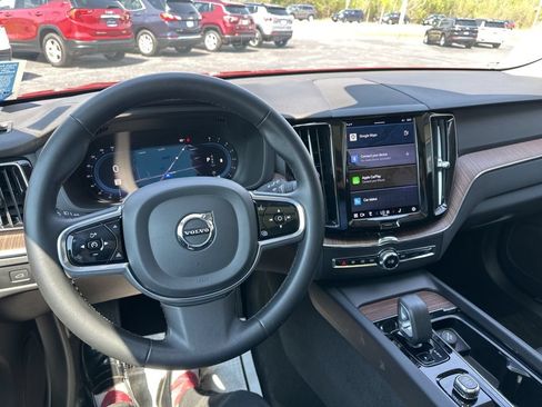 Used 2023 Volvo XC60 B5 Plus w/ Climate Package AWD/4WD image 14