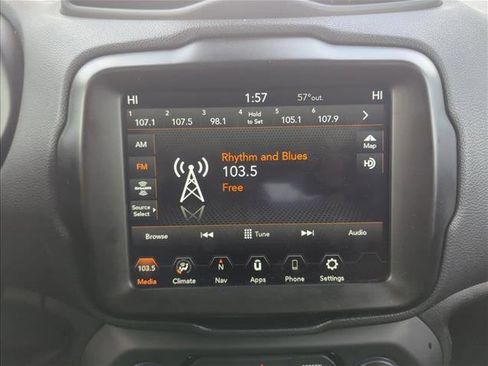 Used 2023 Jeep Renegade Latitude image 13