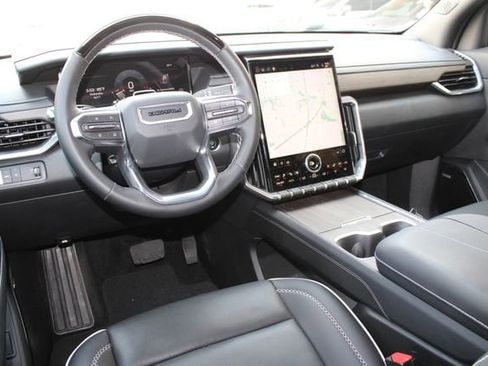 Used 2025 GMC Acadia Denali w/ Super Cruise Package image 5