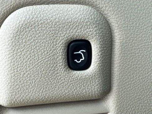 Used 2019 Jeep Grand Cherokee Limited AWD/4WD image 33