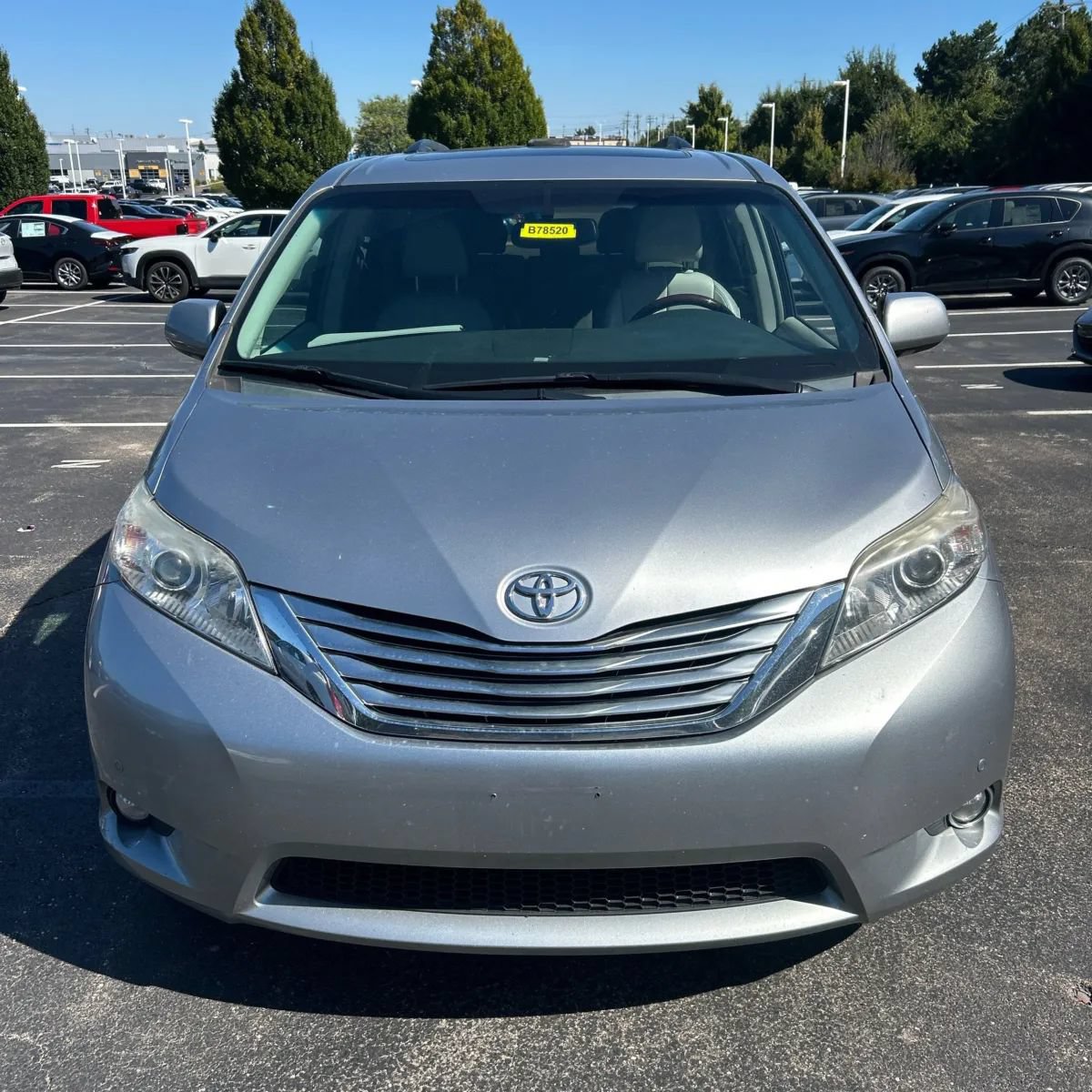 Used 2011 Toyota Sienna Limited AWD/4WD image 14