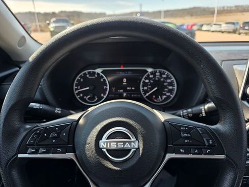 Used 2024 Nissan Sentra SV image 11