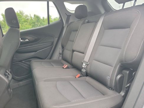 Used 2024 GMC Terrain SLE w/ Driver Convenience Package FWD image 16