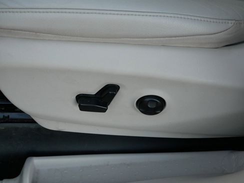 Used 2017 Chrysler Pacifica Touring-L image 20