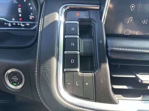 Used 2024 GMC Yukon SLT RWD image 28