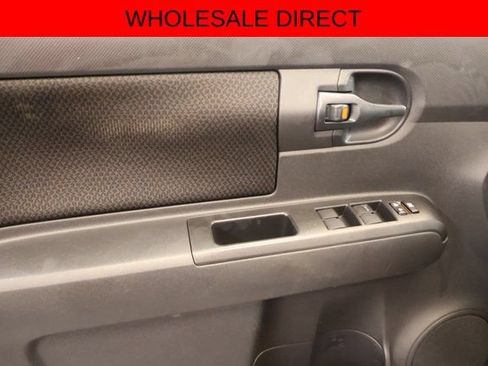 Used 2009 Scion xB FWD image 9