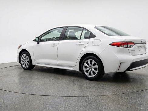 Used 2025 Toyota Corolla LE FWD image 6