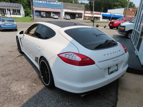 Used 2012 Porsche Panamera RWD image 6