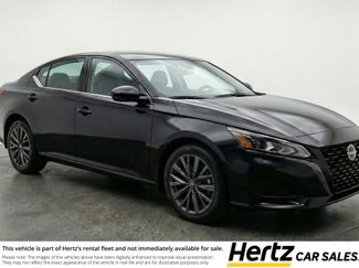 Used 2025 Nissan Altima 2.5 SV video 1
