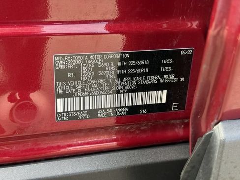 Used 2022 Toyota RAV4 XLE Premium AWD/4WD image 37