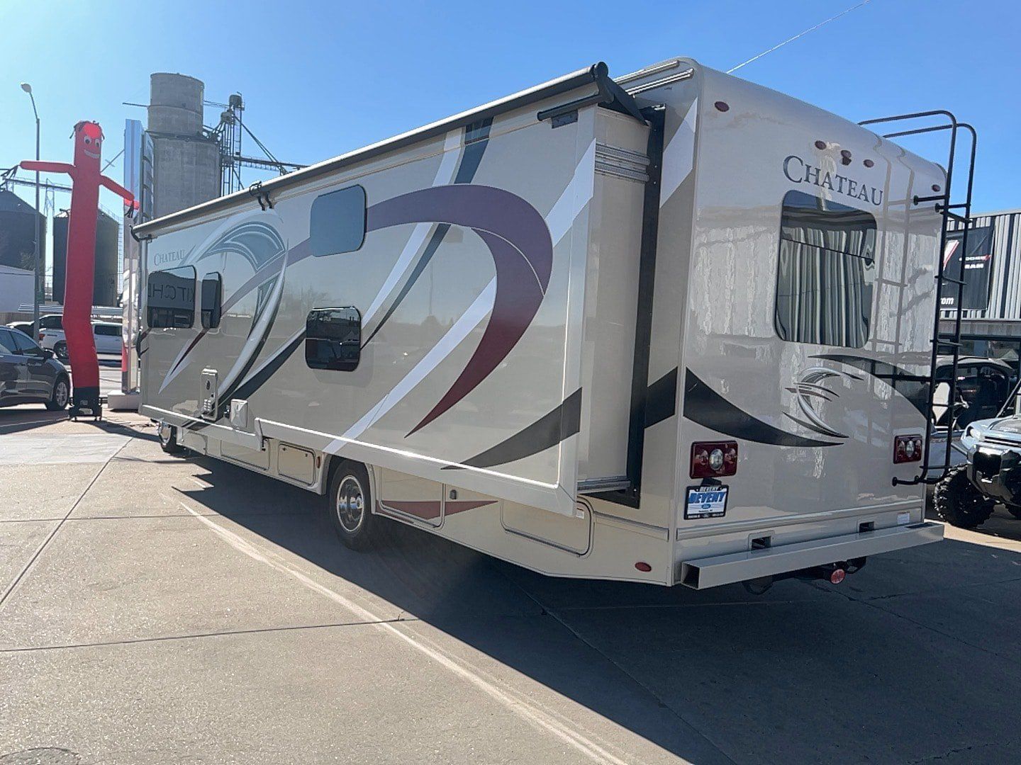 Used 2017 Ford E-450 and Econoline 450 Super Duty w/ Motorhome Prep Package RWD image 7