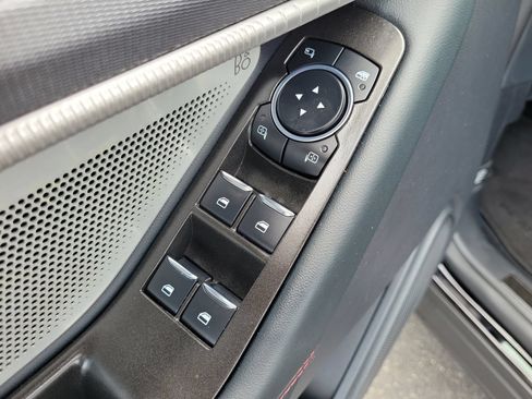 Used 2025 Ford Explorer ST RWD image 16