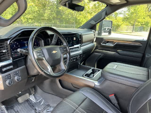 Used 2024 Chevrolet Silverado 2500 High Country w/ High Country Premium Package AWD/4WD image 11