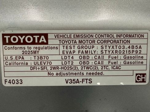 Used 2025 Toyota Tundra Platinum AWD/4WD image 74