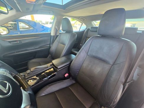 Used 2015 Lexus ES 350 w/ Luxury Package image 3