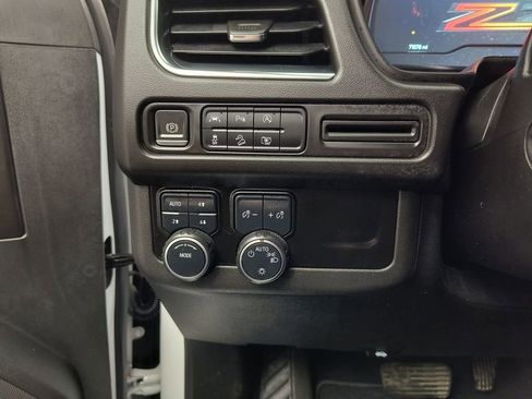 Used 2023 Chevrolet Tahoe Z71 w/ Luxury Package image 28