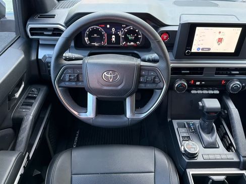 Used 2025 Toyota Tacoma TRD Off-Road AWD/4WD image 15