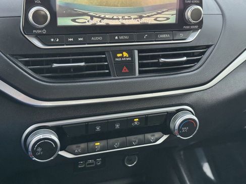 Used 2025 Nissan Altima 2.5 S image 15