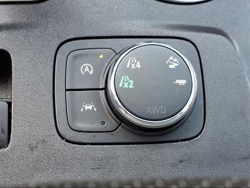 Used 2023 Chevrolet Traverse Premier w/ Redline Edition image 26