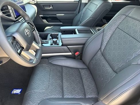 Used 2023 Toyota Tundra Limited AWD/4WD image 11