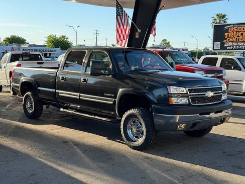 Used 2005 Chevrolet Silverado 2500 LS AWD/4WD image 4