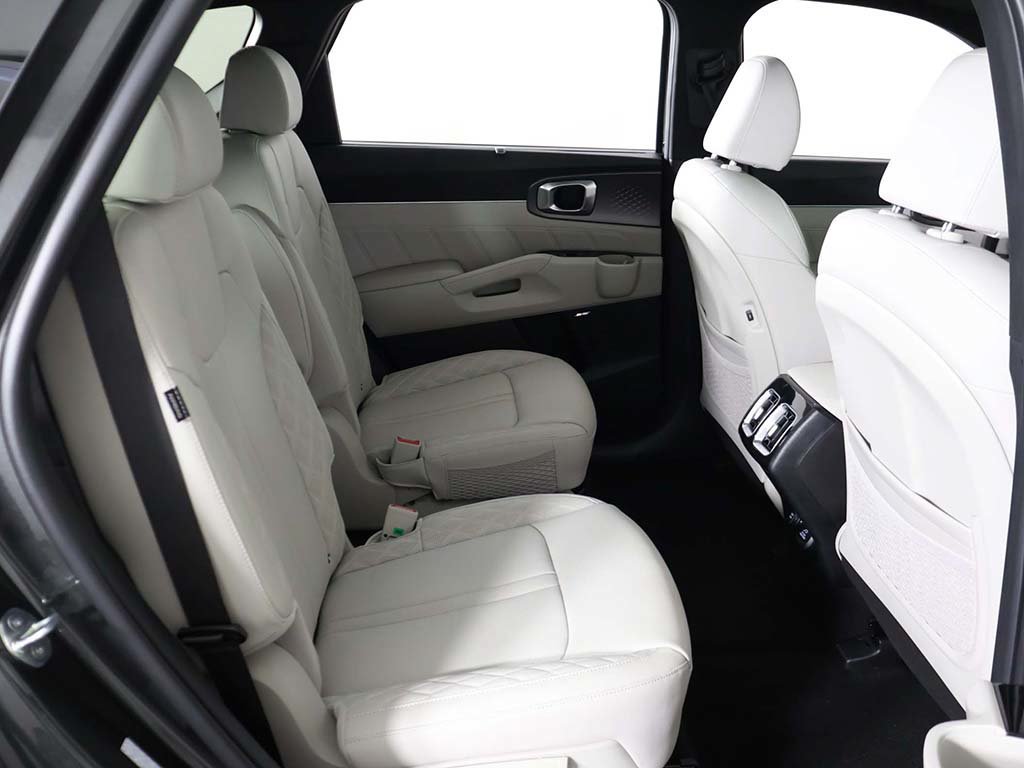 Used 2025 Kia Sorento SX Prestige AWD/4WD image 40