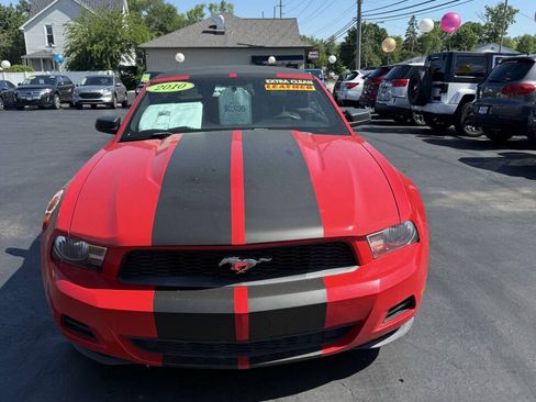 Used 2010 Ford Mustang Premium RWD image 7