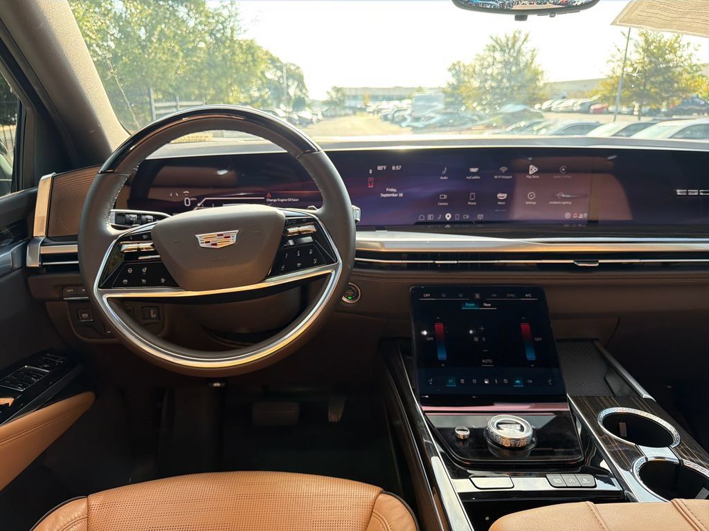 Used 2025 Cadillac Escalade ESV Premium Luxury AWD/4WD image 31