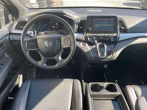 Certified 2023 Honda Odyssey Sport image 12