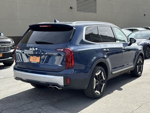 Used 2023 Kia Telluride S AWD/4WD image 3