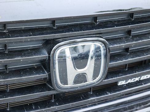 Certified 2023 Honda Ridgeline Black Edition image 16