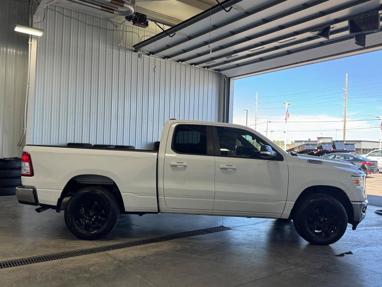 Used 2021 RAM 1500 Big Horn AWD/4WD image 2
