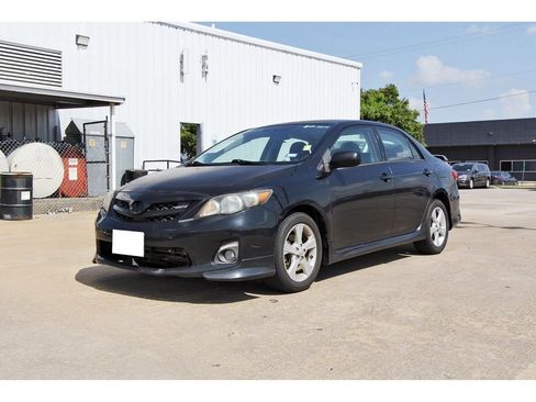 Used 2013 Toyota Corolla S FWD image 2