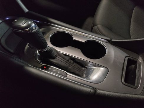 Used 2018 Chevrolet Malibu LT image 26