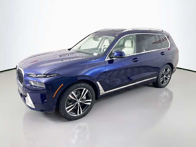 Used 2026 BMW X7 xDrive40i AWD/4WD image 3