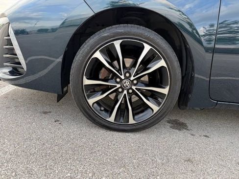 Used 2018 Toyota Corolla SE FWD image 8