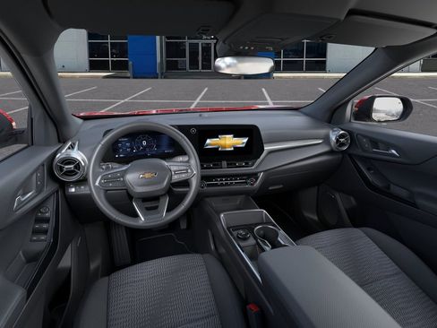 New 2026 Chevrolet Equinox LT FWD image 15
