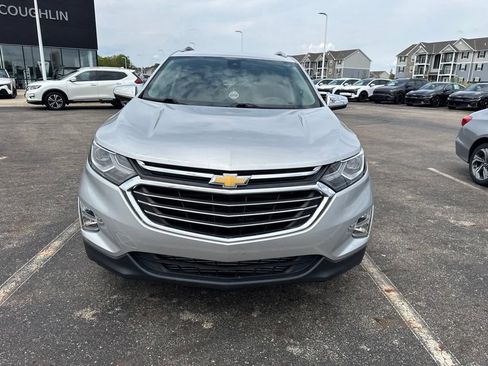 Used 2020 Chevrolet Equinox Premier FWD image 2