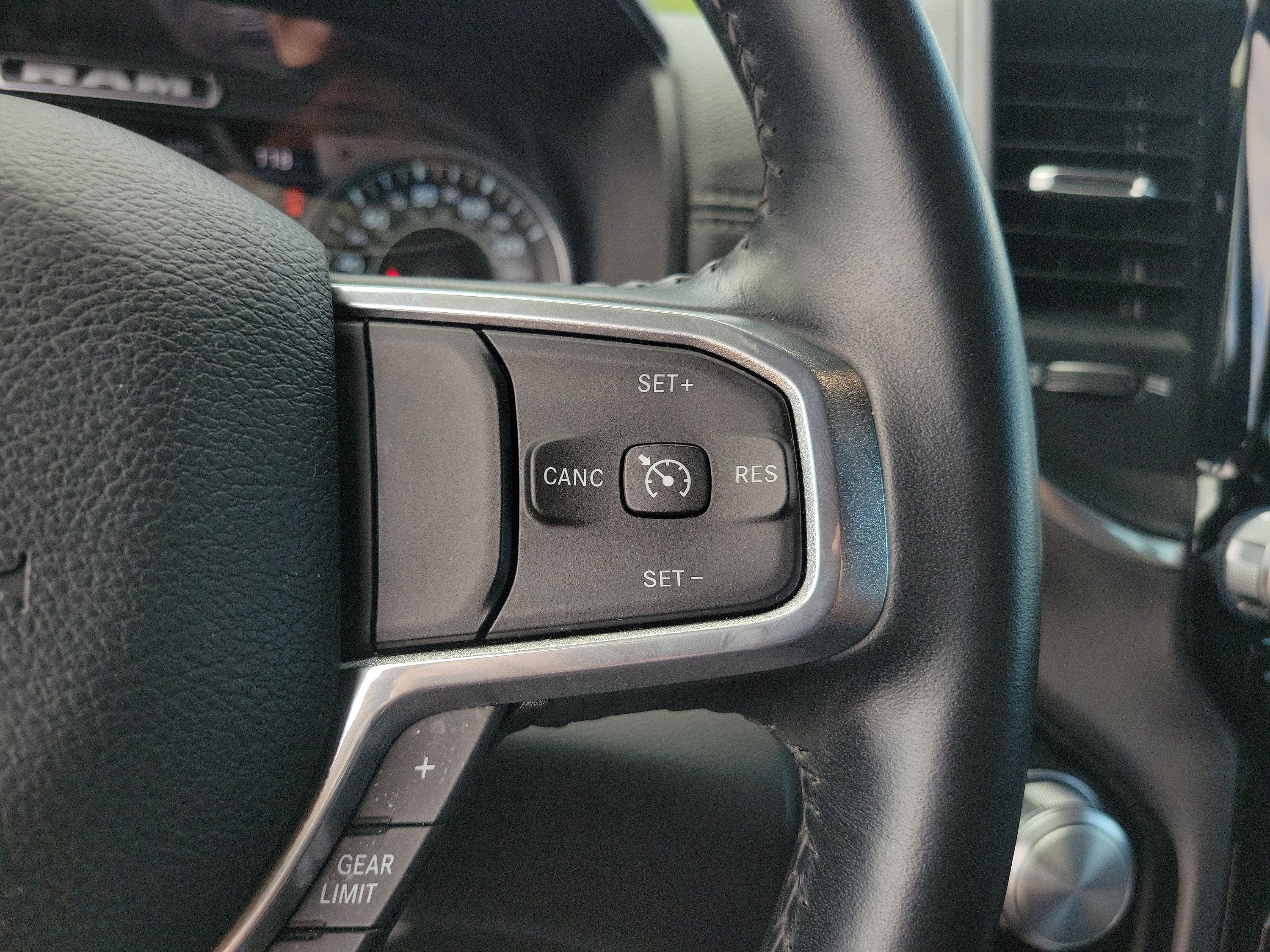 Used 2022 RAM 1500 Laramie AWD/4WD image 23