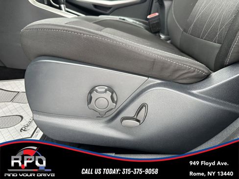 Used 2018 Ford EcoSport SE w/ SE Convenience Package image 30