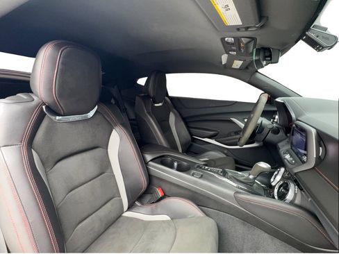 Used 2023 Chevrolet Camaro SS RWD image 26