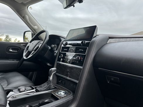 Used 2023 Nissan Armada Platinum image 26