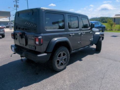 Used 2018 Jeep Wrangler Unlimited Sport S AWD/4WD image 17