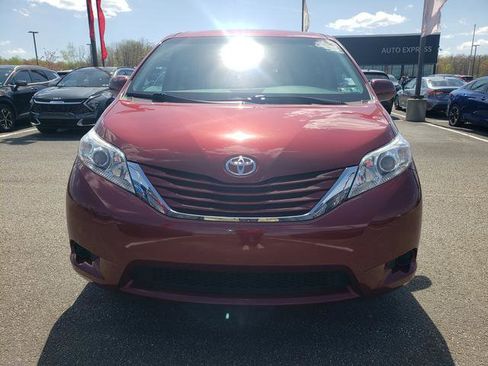 Used 2016 Toyota Sienna LE FWD image 9