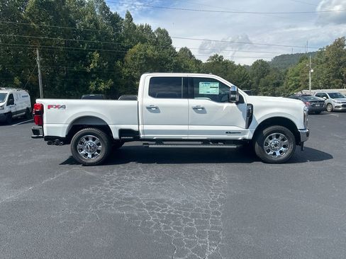 New 2026 Ford F250 Lariat w/ Chrome Package image 4