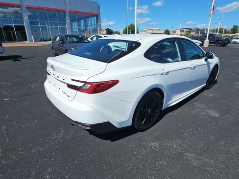 Certified 2026 Toyota Camry SE FWD image 3