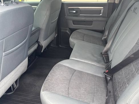 Used 2019 RAM 1500 Classic SLT w/ Luxury Group AWD/4WD image 10