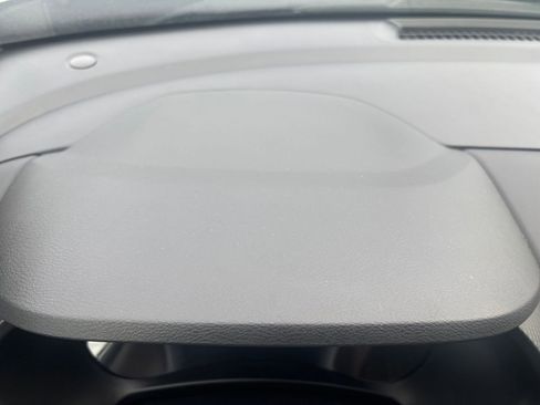 Used 2025 Nissan Sentra S image 34